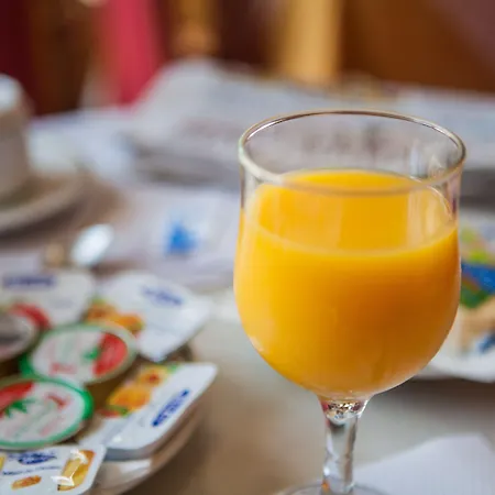 호텔 Tres Jotas Conil 2*