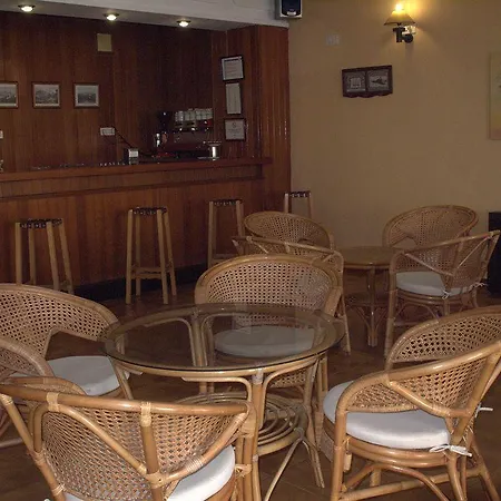 Tres Jotas Conil 호텔 2*