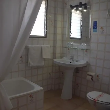 Tres Jotas Conil 호텔 콘일데라프론테라