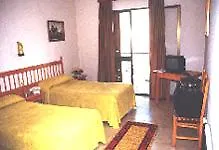 Tres Jotas Conil 호텔